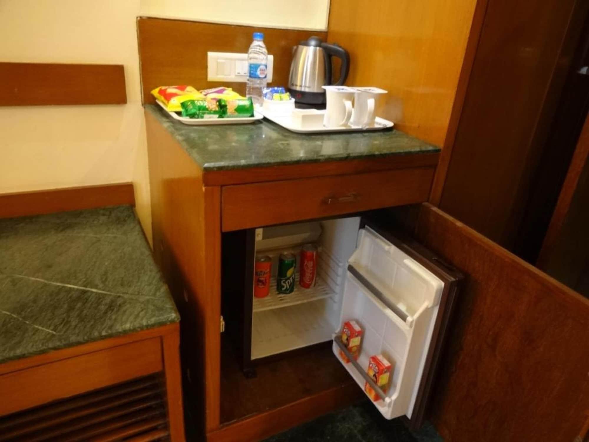 J P Cordial Hotel Bangalore Exterior photo